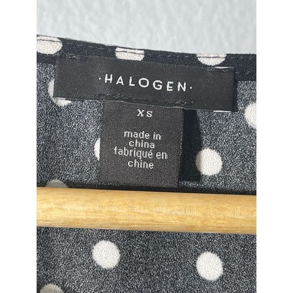 NWT Halogen Scoop Neck Woven Shell Top In Black- Ivory Air Dot Size XS - Picture 9 of 16